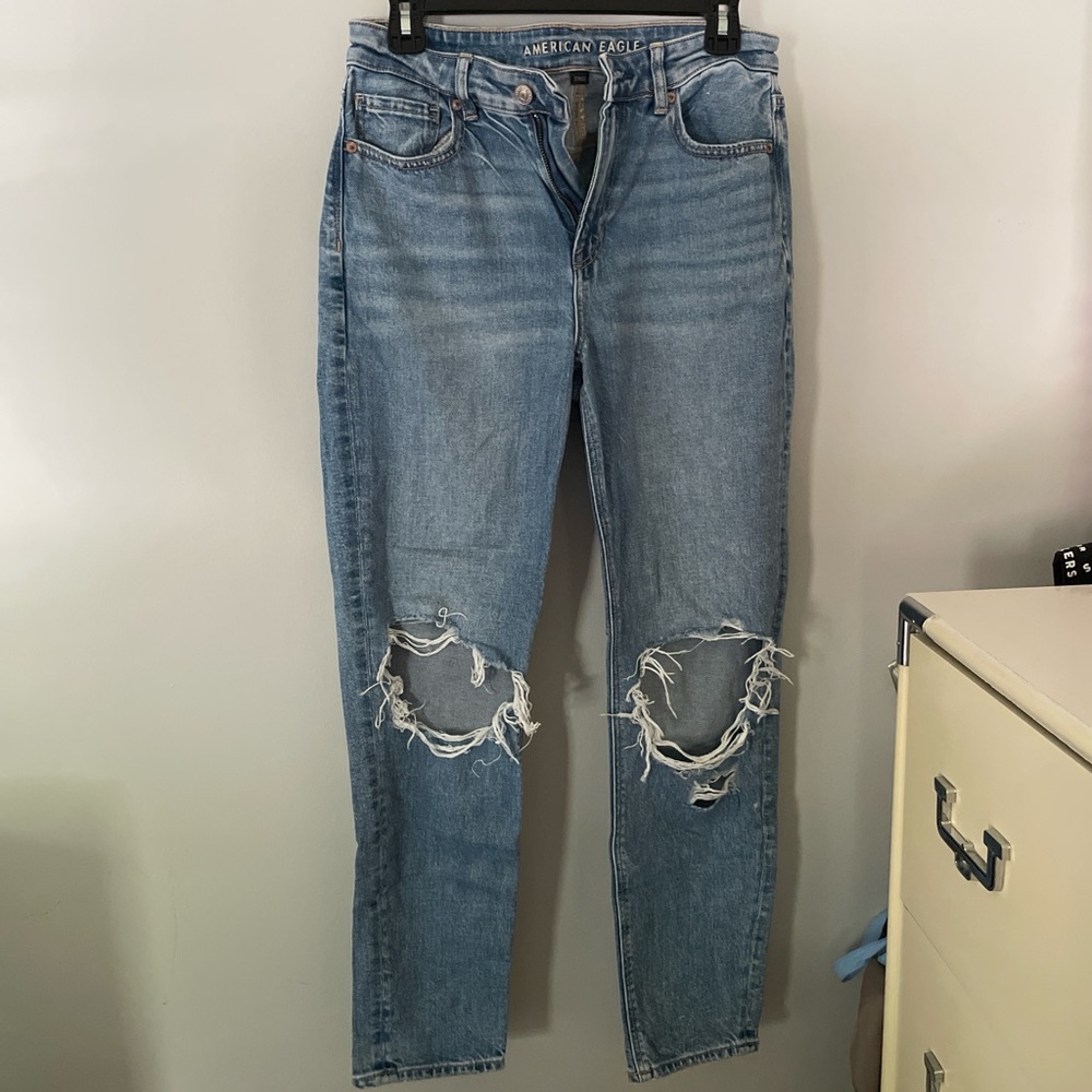 american eagle ripped jeans size 4
